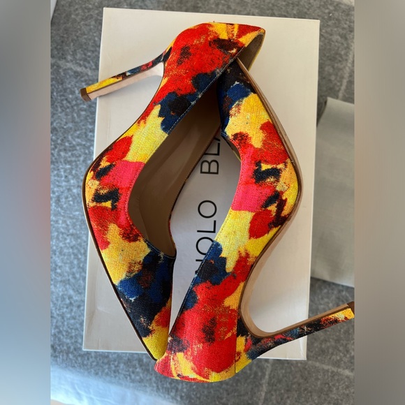 Manolo pumps - Picture 8 of 9